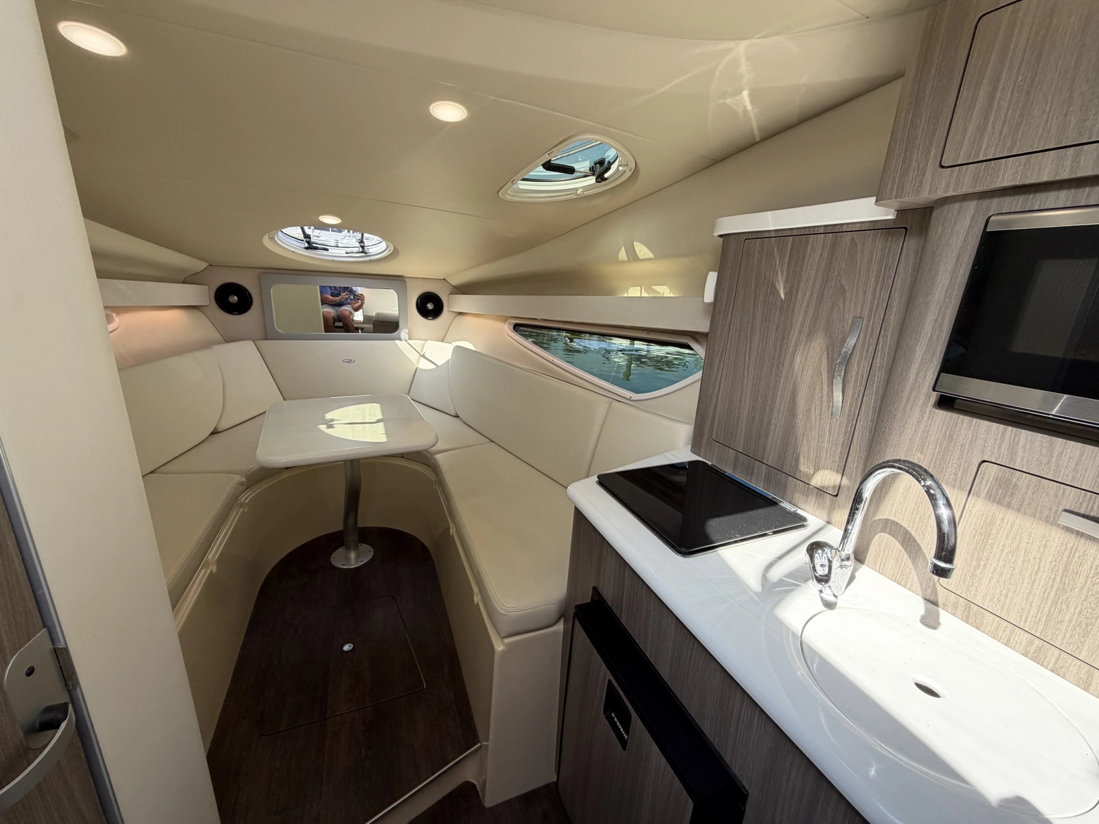 2020 Regal 28 Express