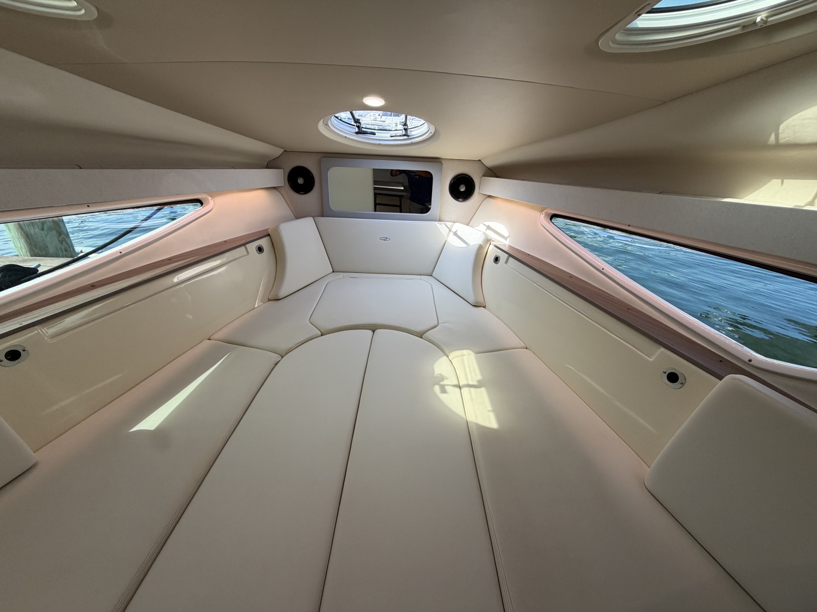 2020 Regal 28 Express