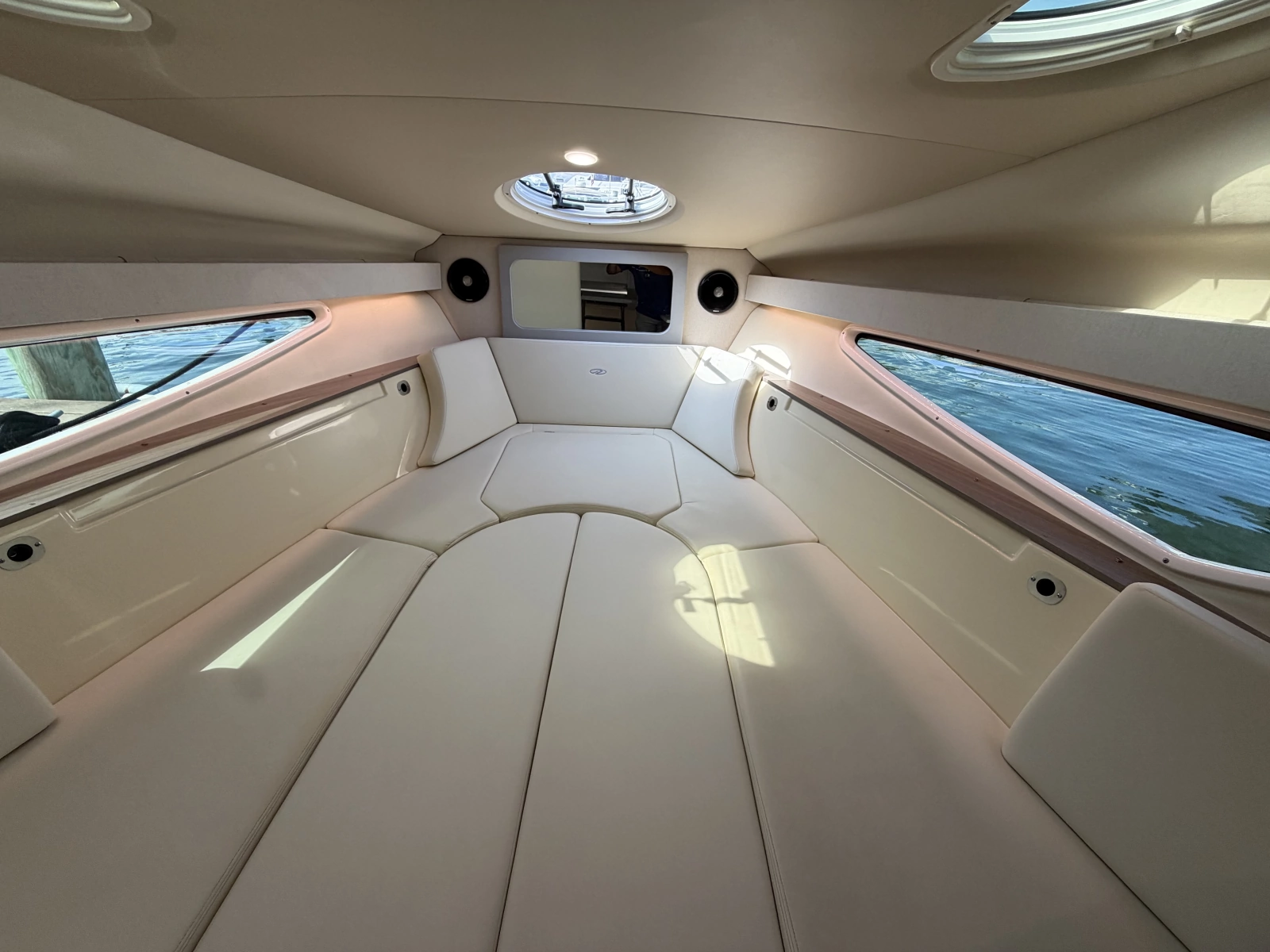 2020 Regal 28 Express
