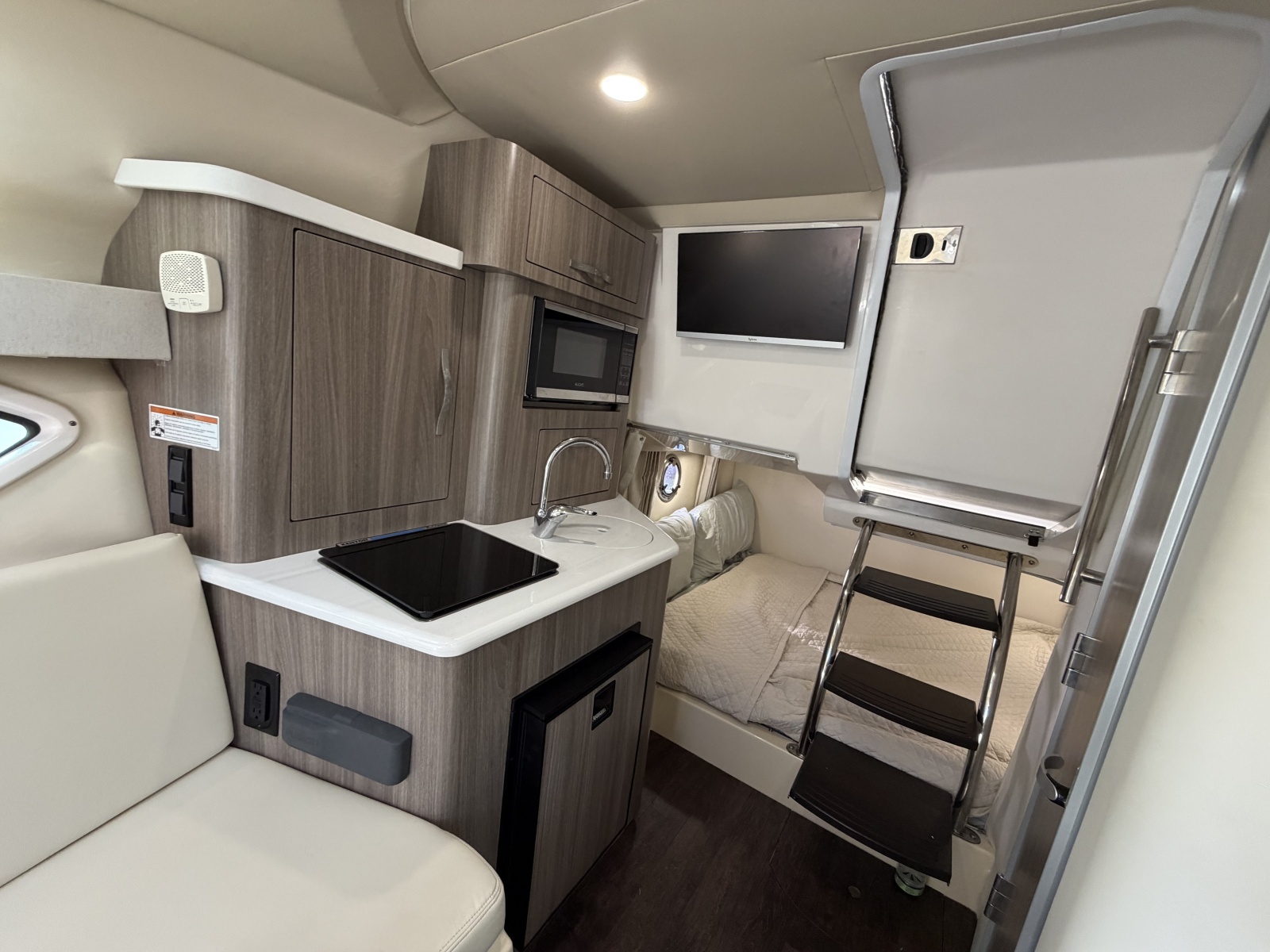 2020 Regal 28 Express