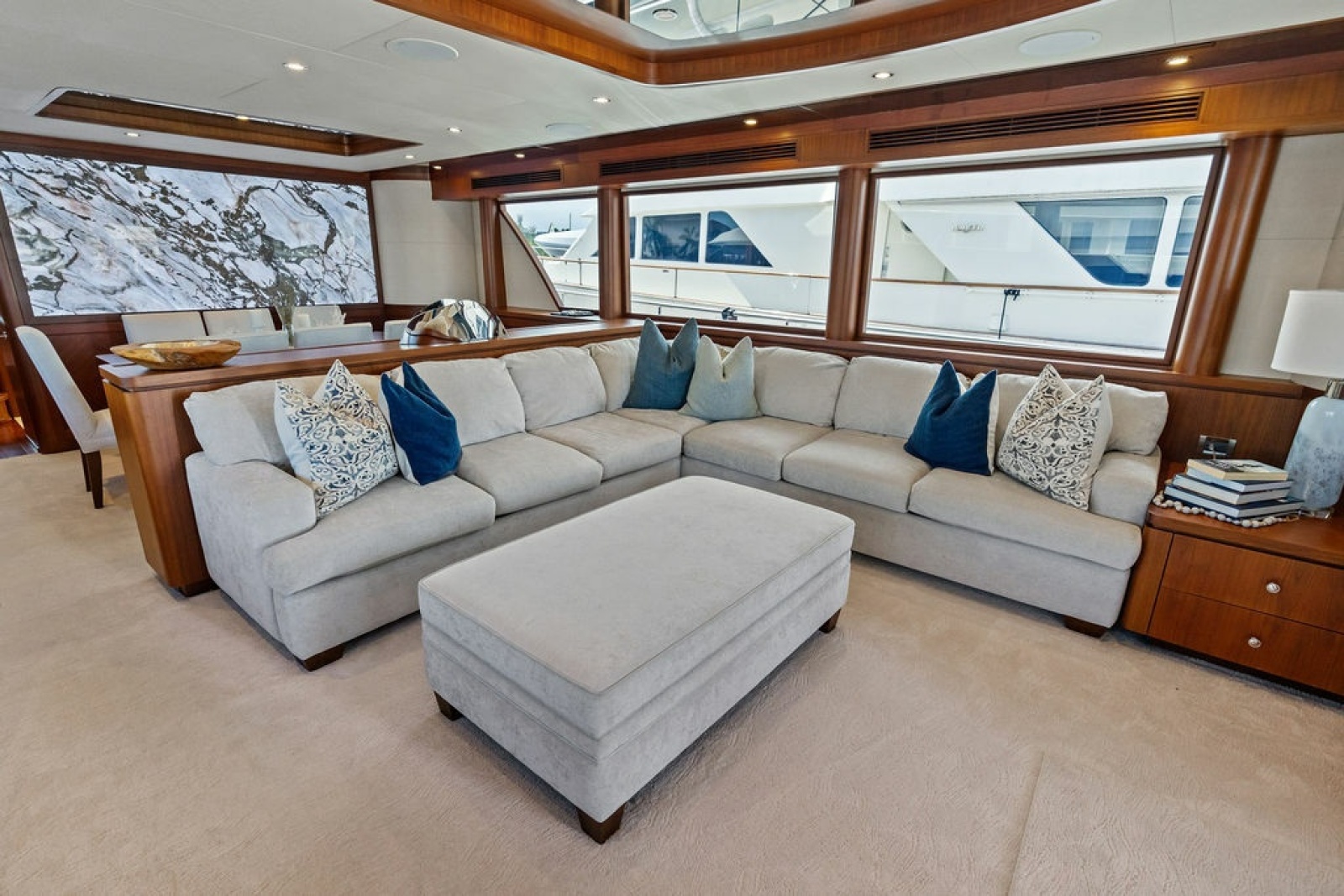 2012 Ocean Alexander 90 Skylounge