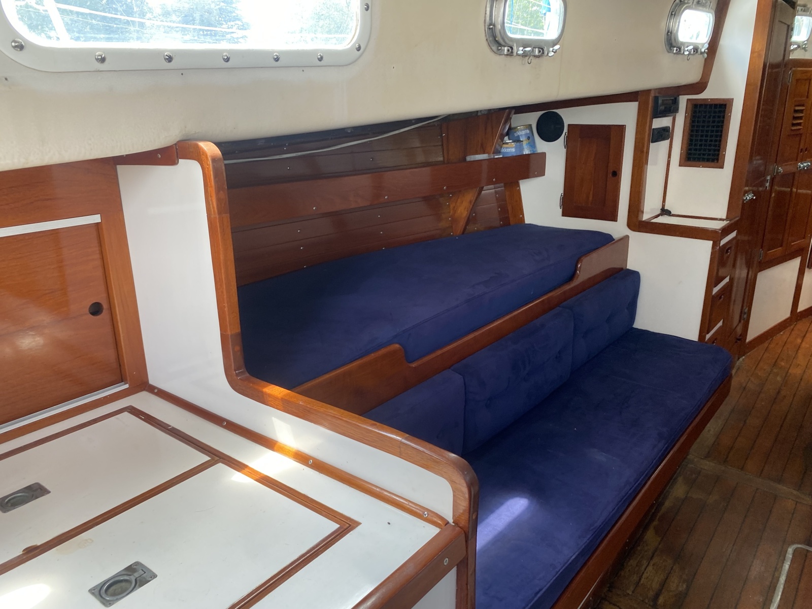 1977 Allied 40