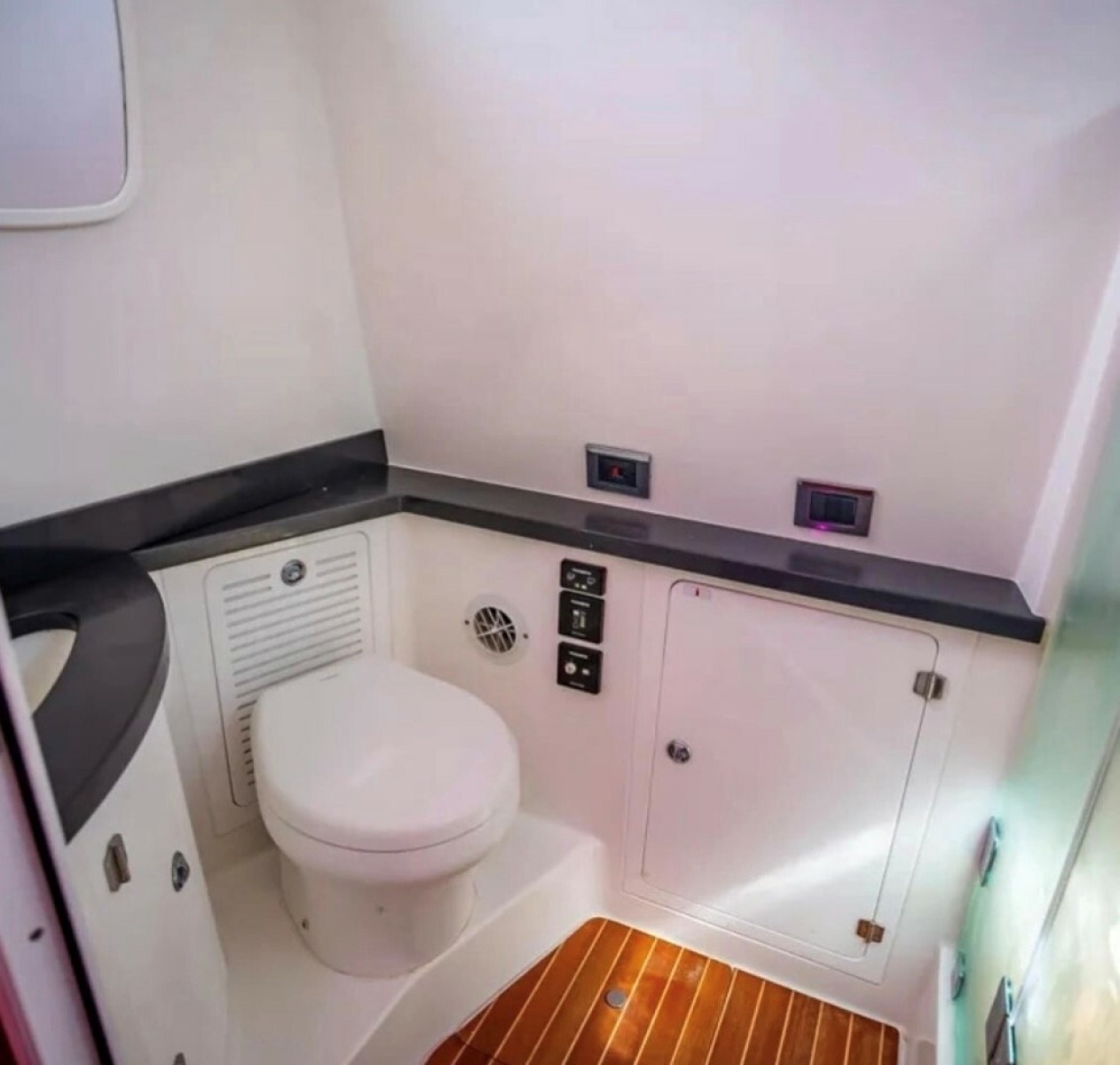 DC 53ft HCB Yacht For Sale