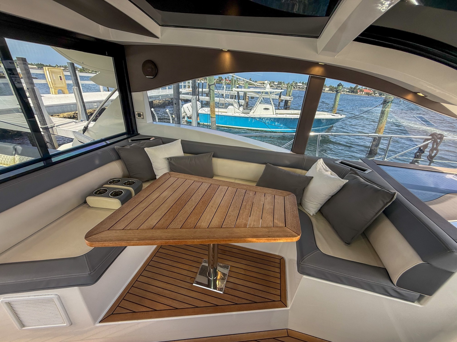 2019 Galeon