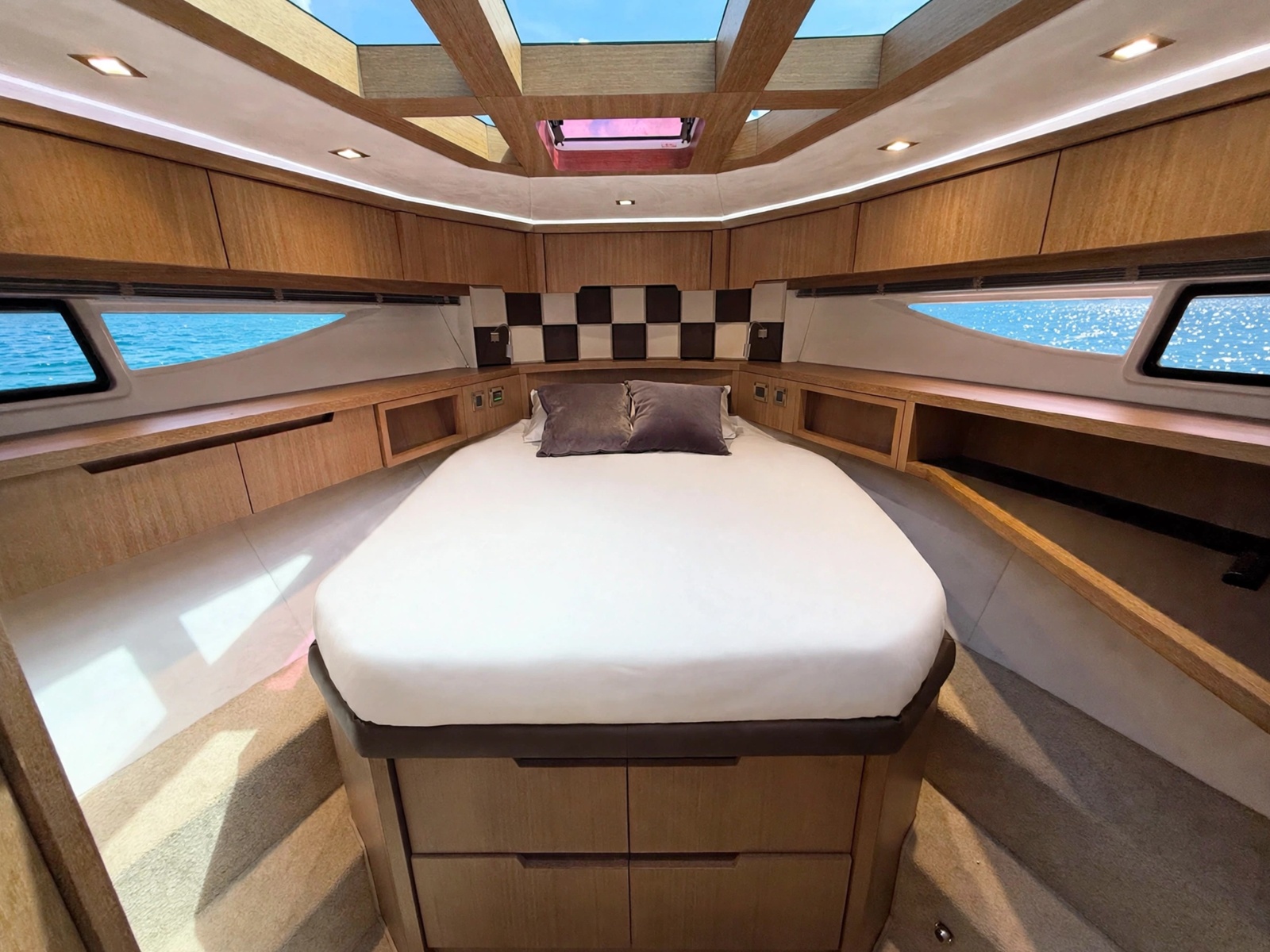 2019 Galeon