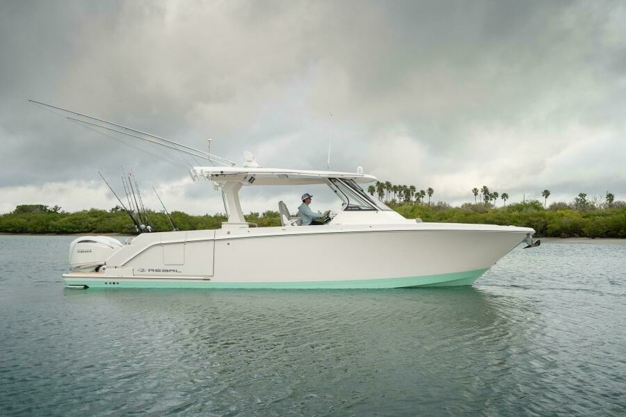 34ft Regal Yacht For Sale