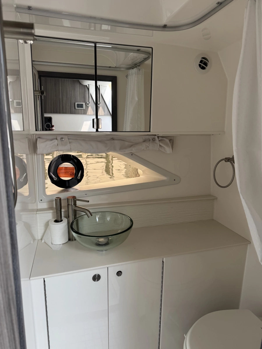2025 Sea Ray 320 Sundancer OB