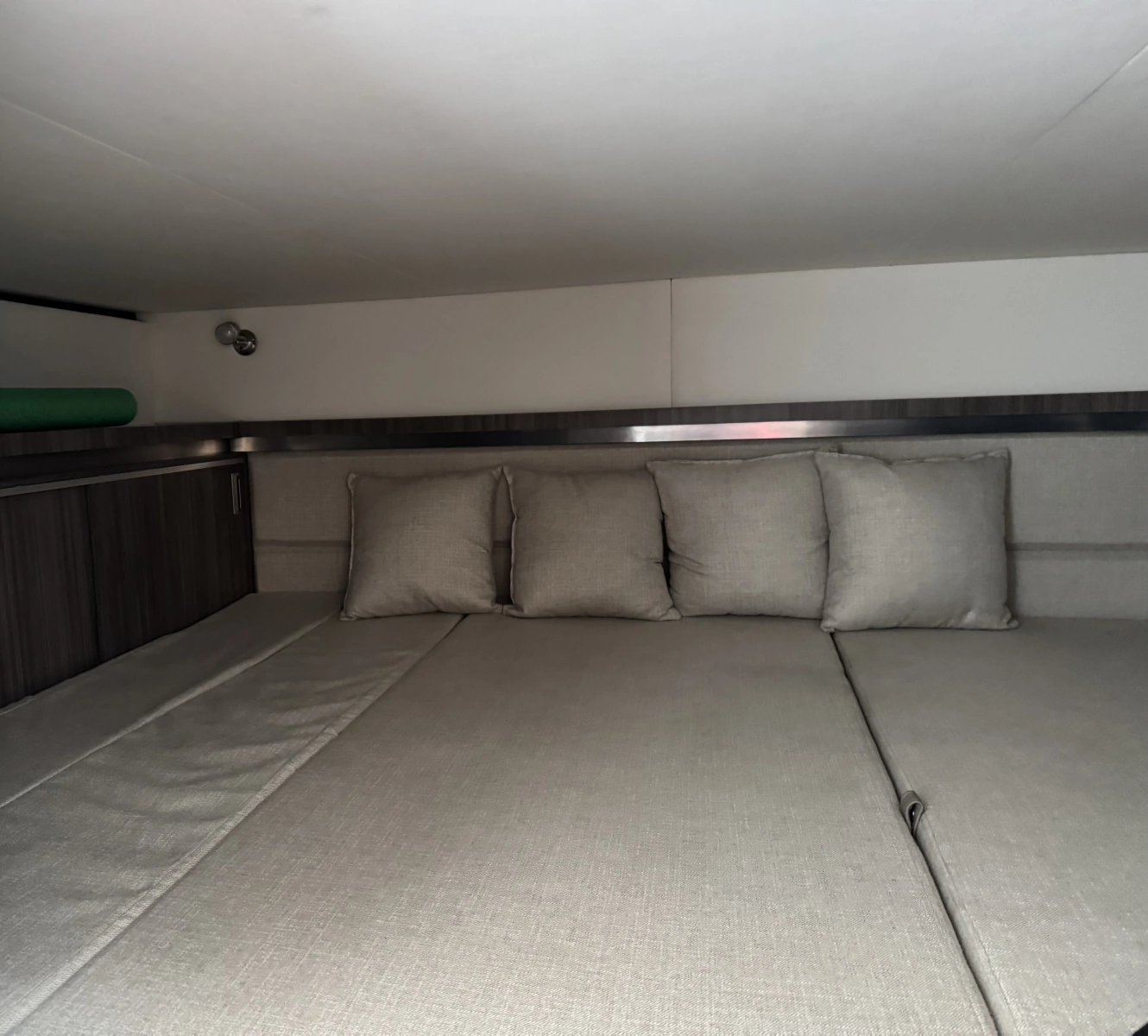 2025 Sea Ray 320 Sundancer OB