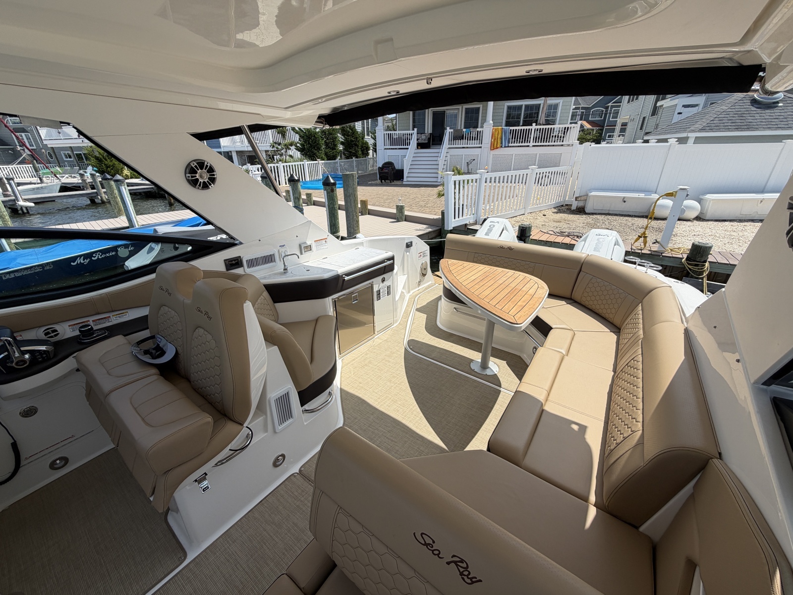 2025 Sea Ray 320 Sundancer OB