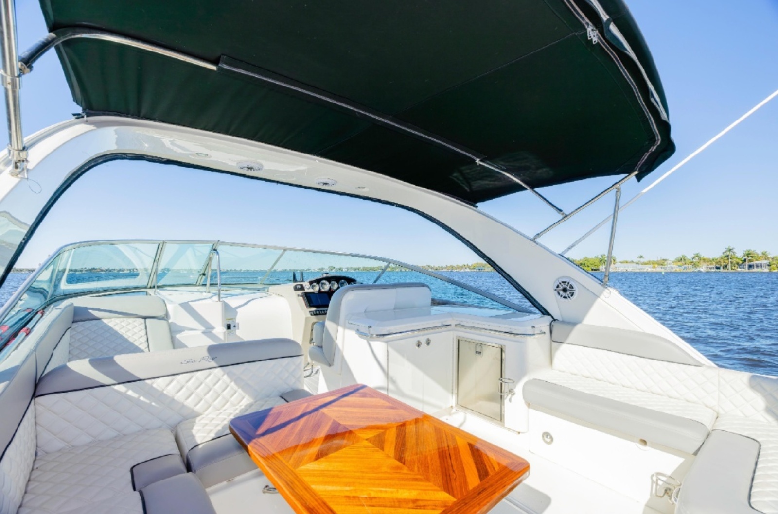 2013 Sea Ray 370 Venture