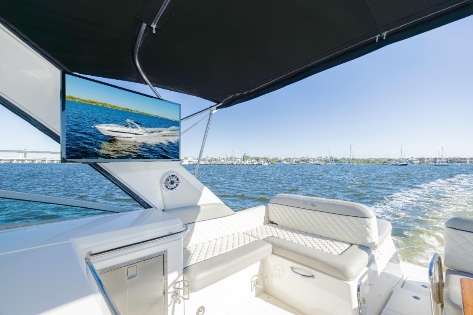 2013 Sea Ray 370 Venture