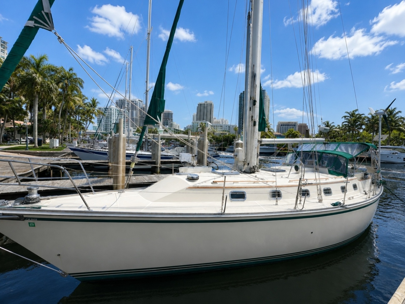 Michael Leslie 40ft Caliber Yacht For Sale