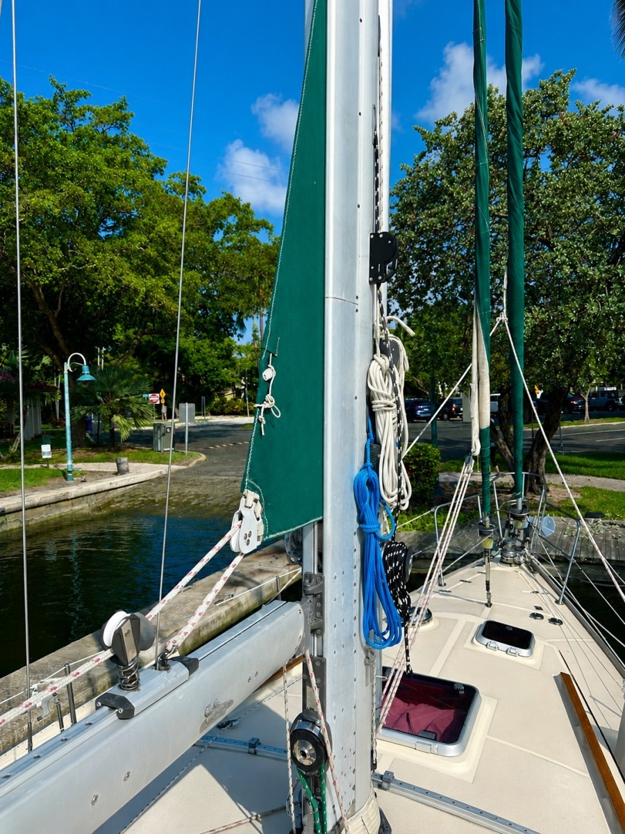 Michael Leslie 40ft Caliber Yacht For Sale