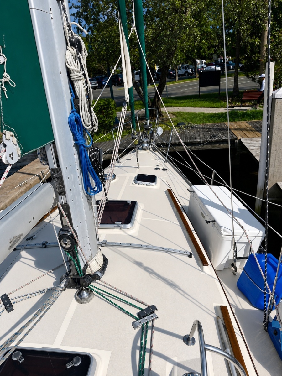 Michael Leslie 40ft Caliber Yacht For Sale