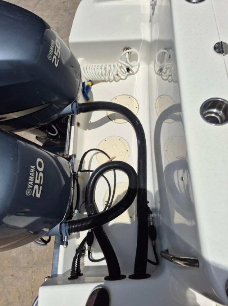 2008 Robalo R305 Walkaround