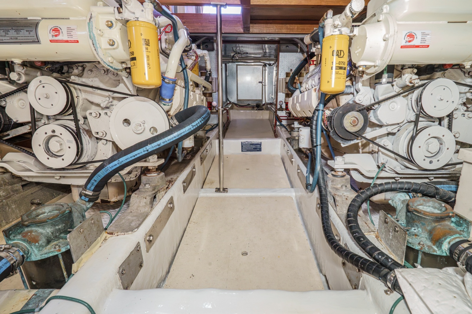 1989 Offshore Yachts Sedan