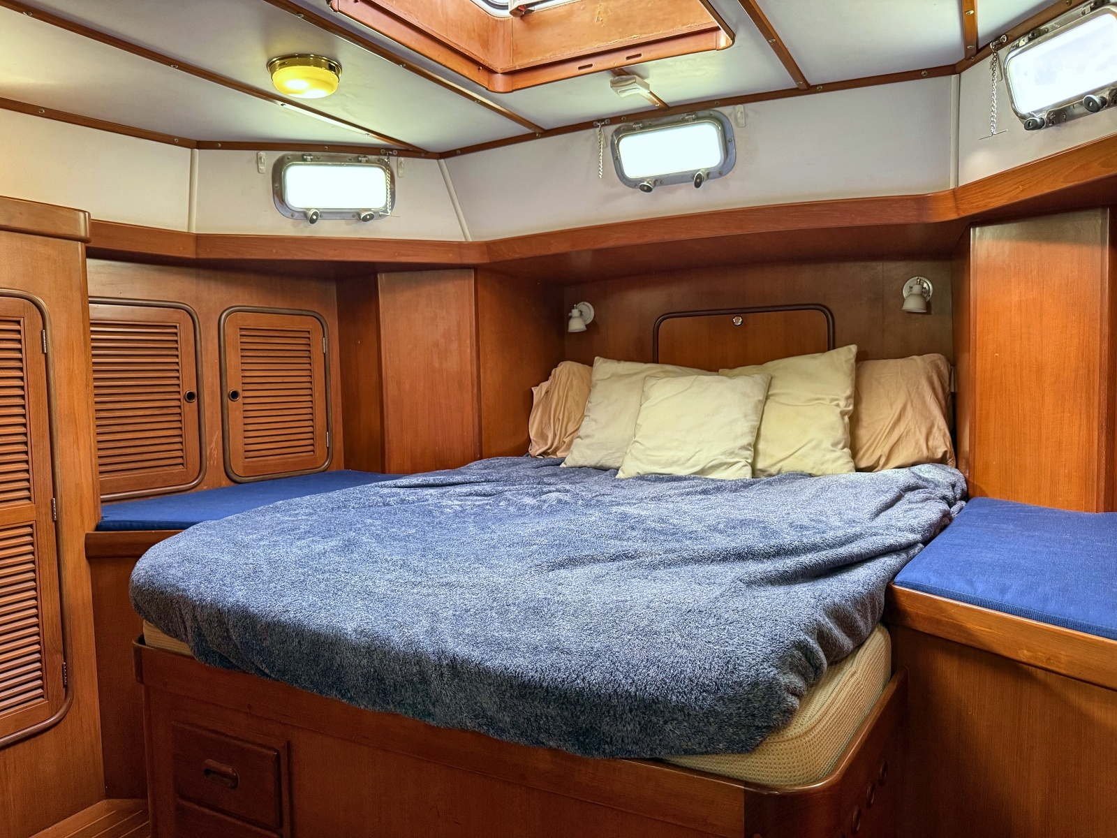 Aft stateroom 