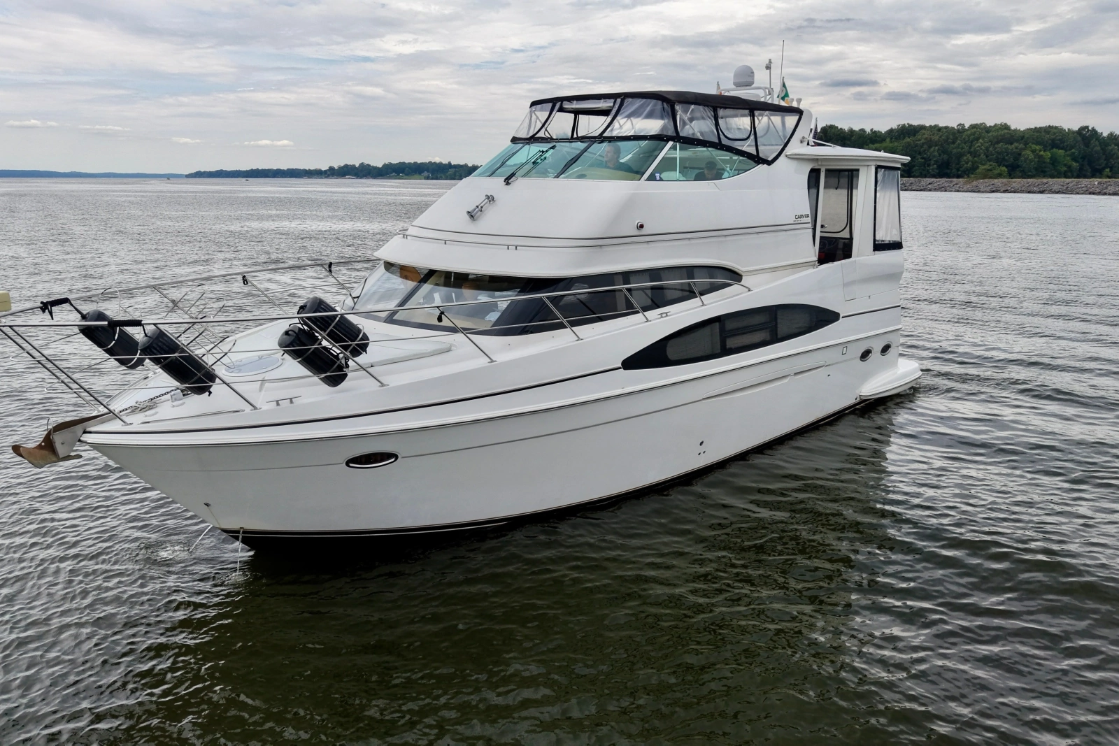 2004 Carver 466 Motor Yacht