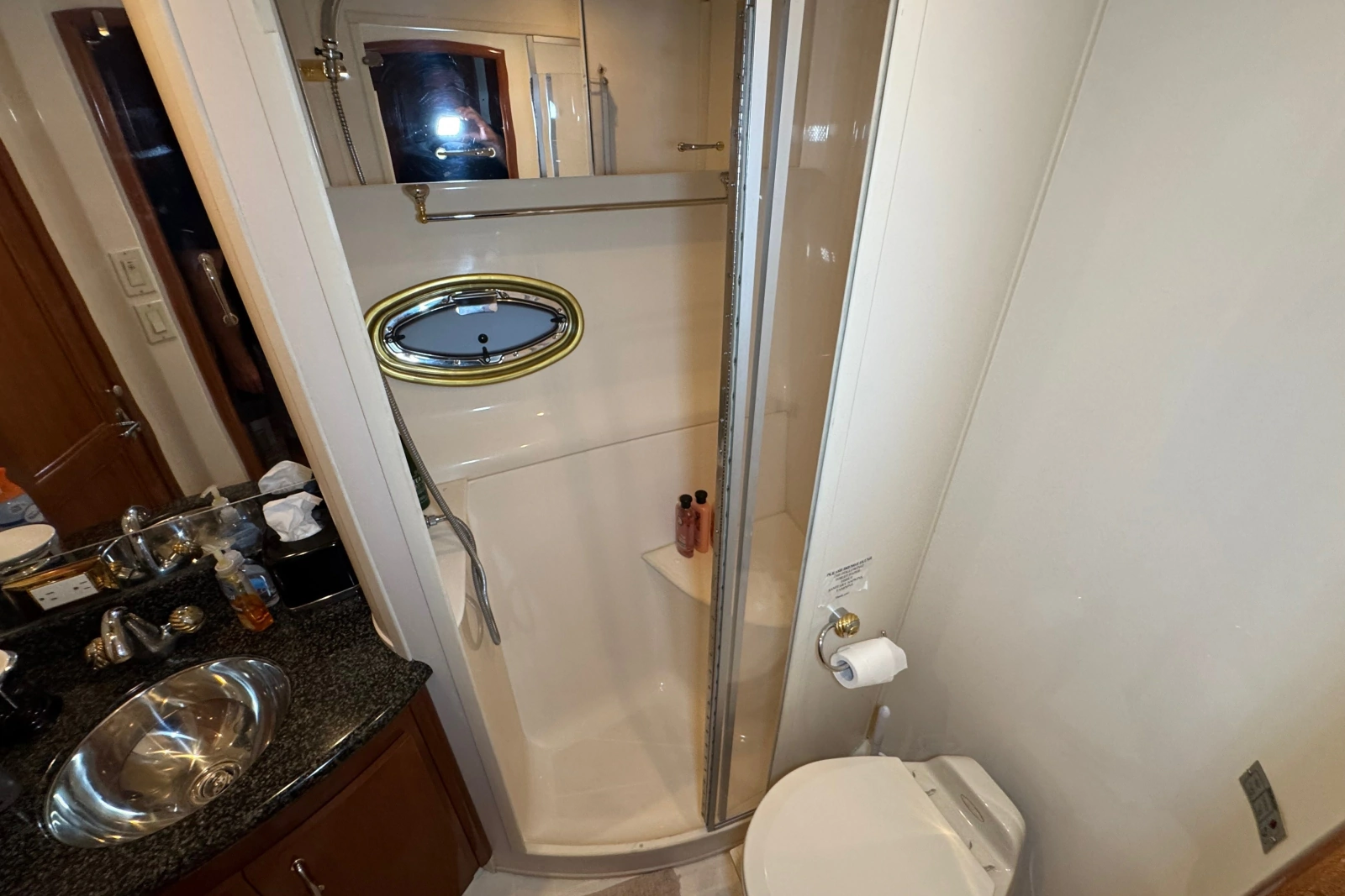 2004 Carver 466 Motor Yacht