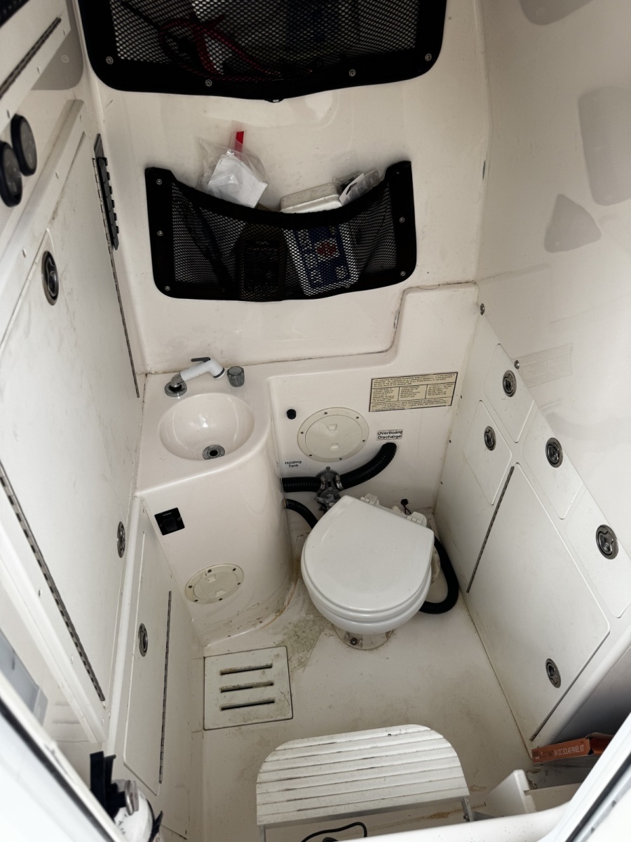 2006 Regulator 32FS