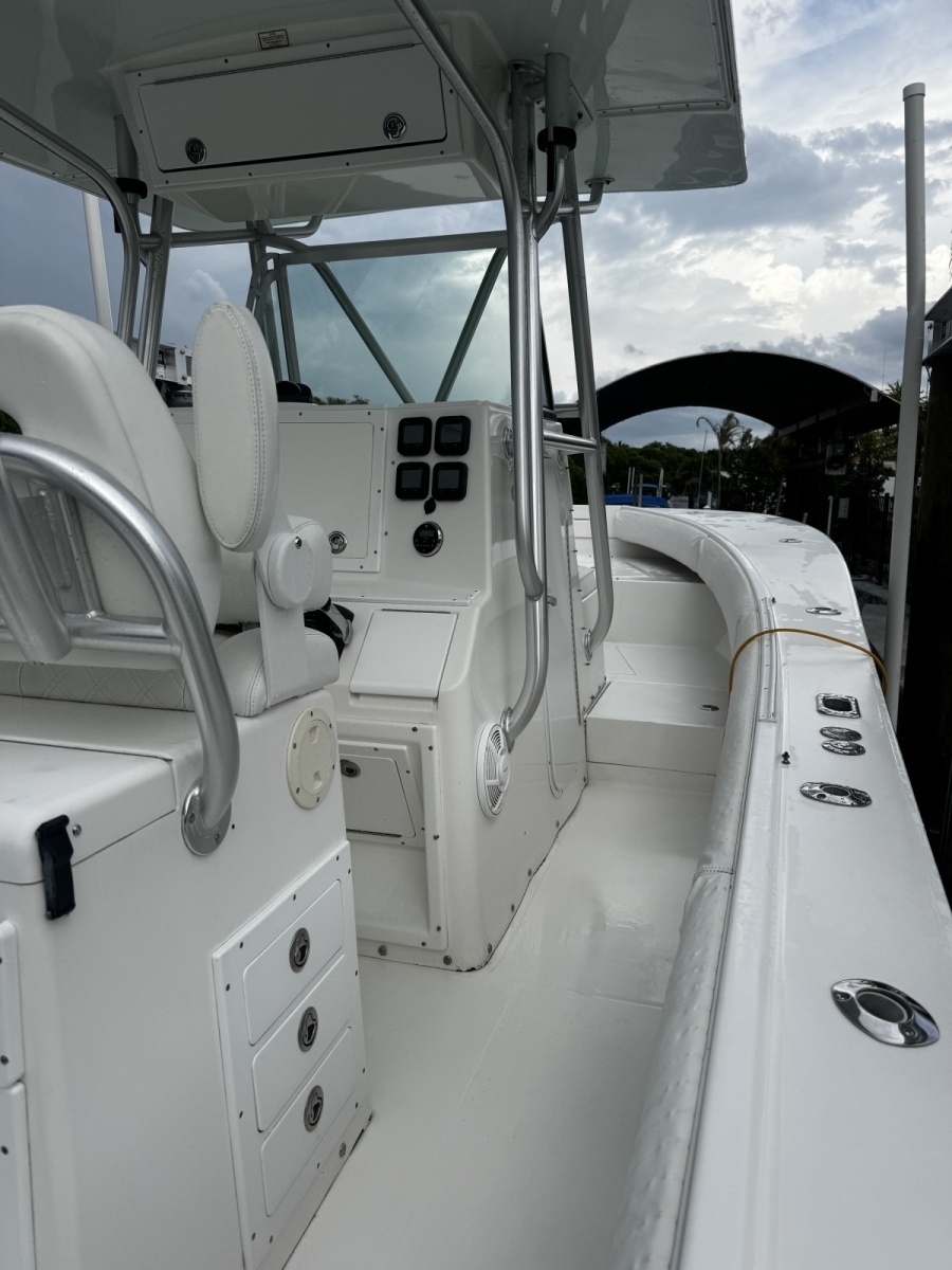 2006 Regulator 32FS