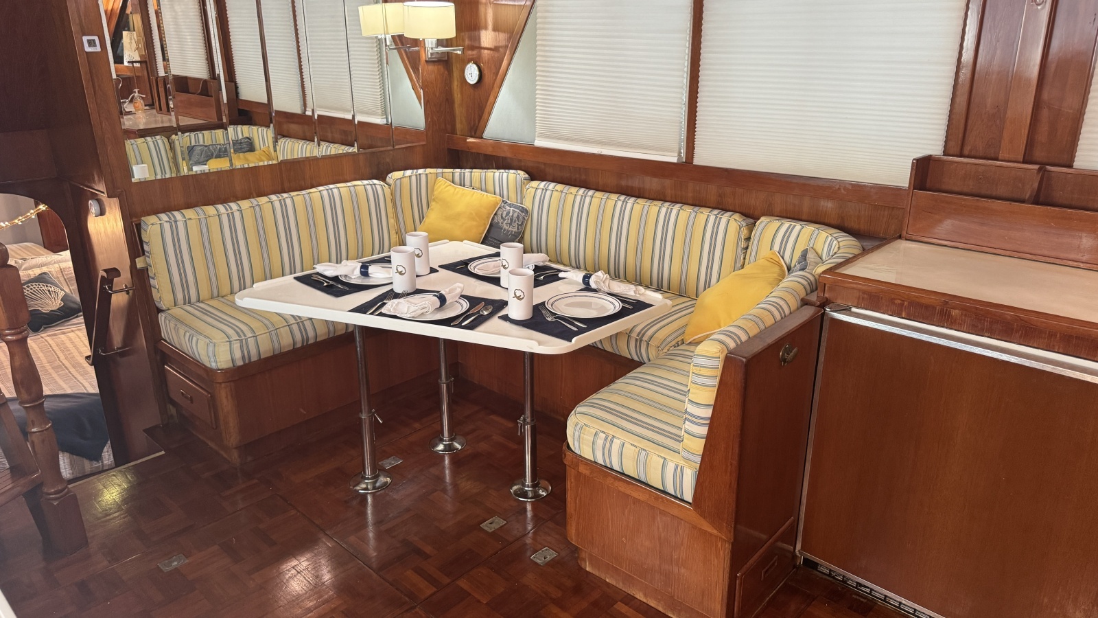 Dinette Seating