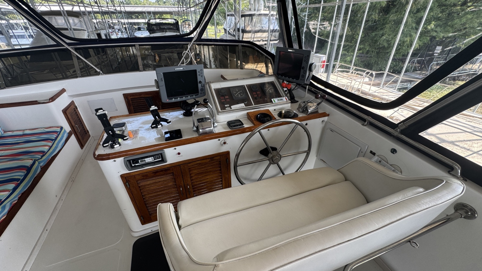 Flybridge Helm Station