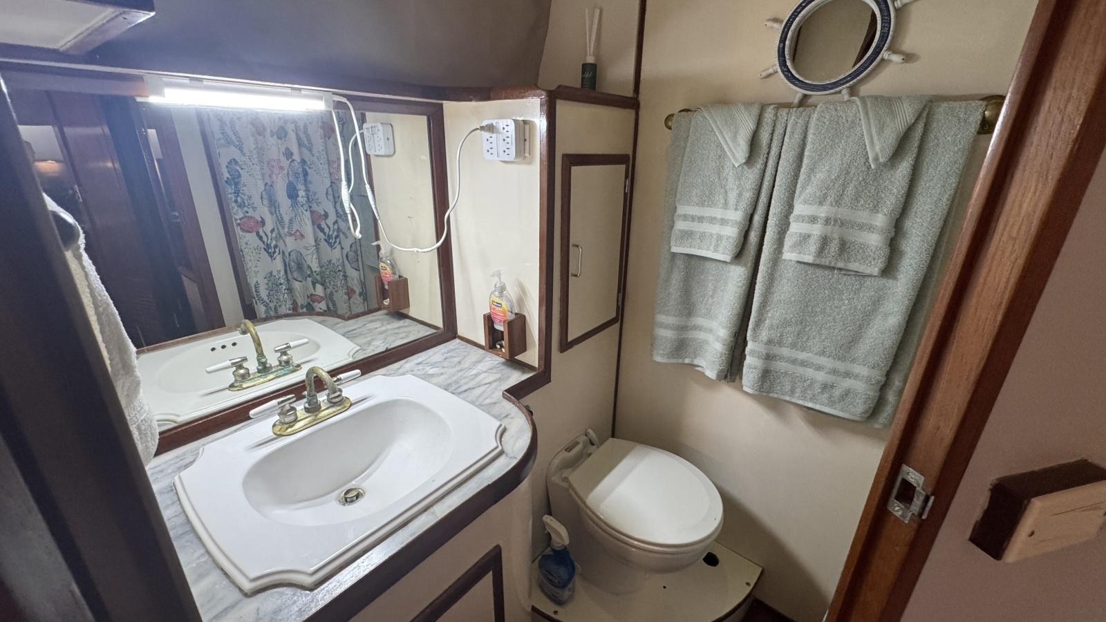 Aft Primary Stateroom Ensuite