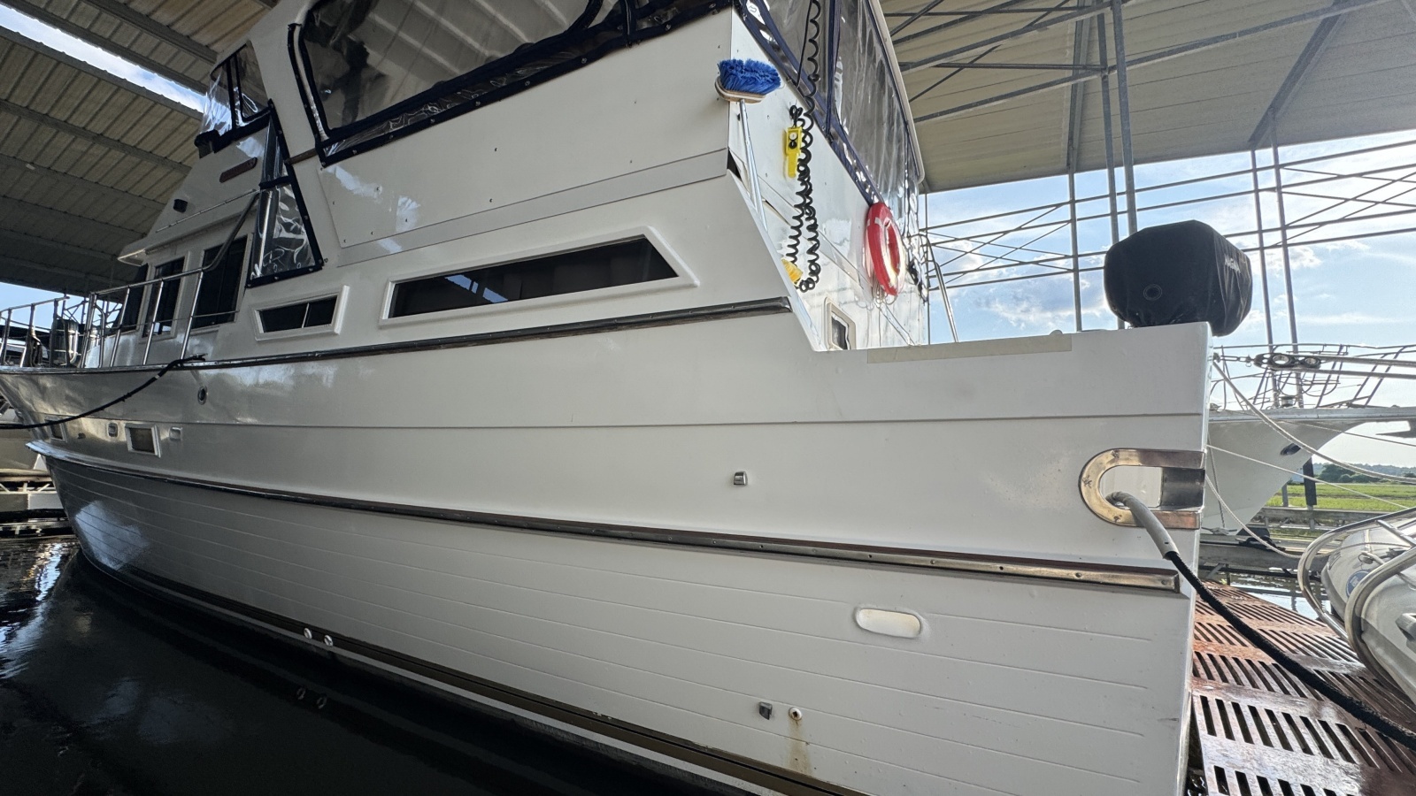 Exterior Port Profile View