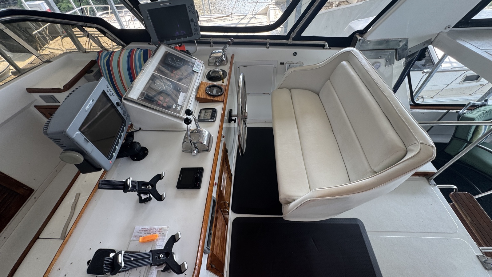 Flybridge Helm Station