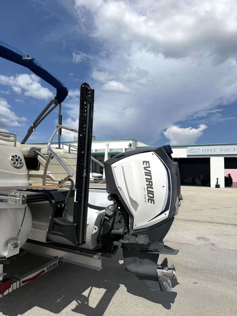 2017 Manitou Legacy 250