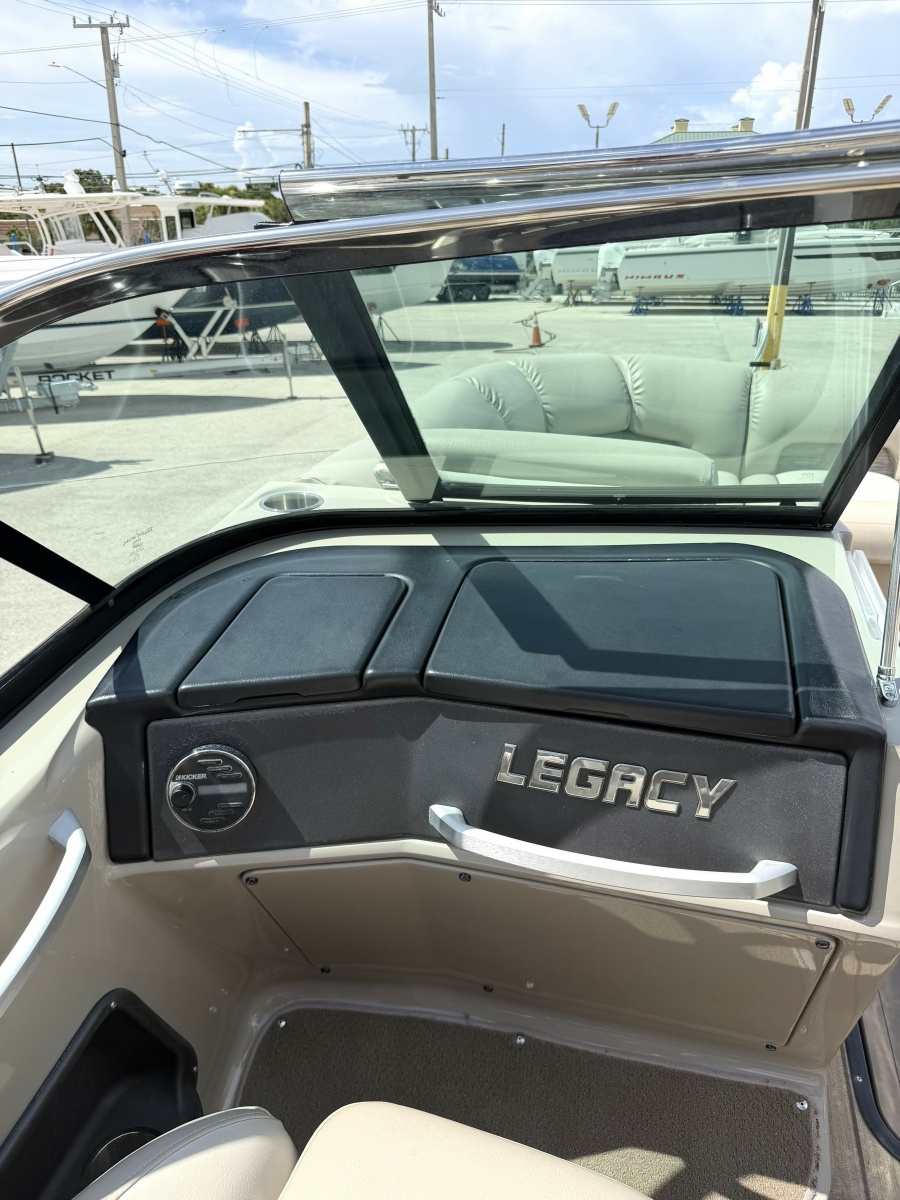 2017 Manitou Legacy 250