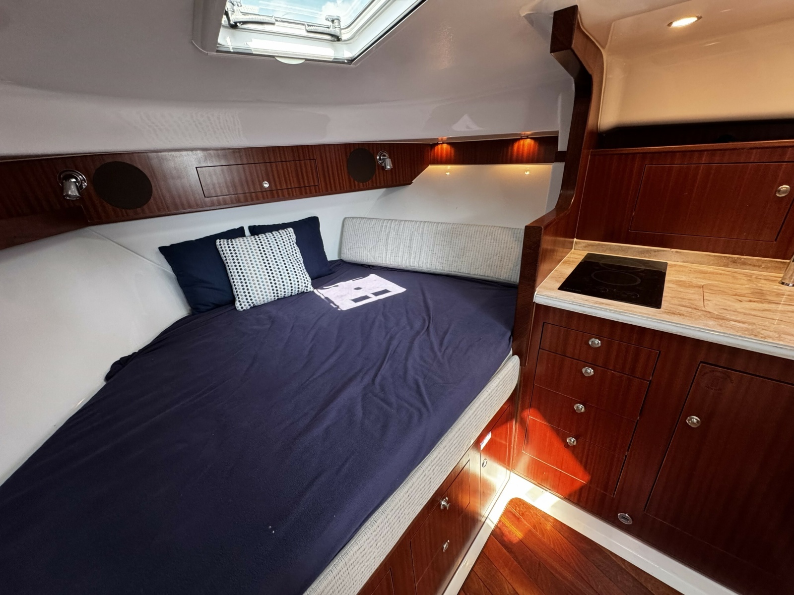2022 Pursuit OS 385 Offshore