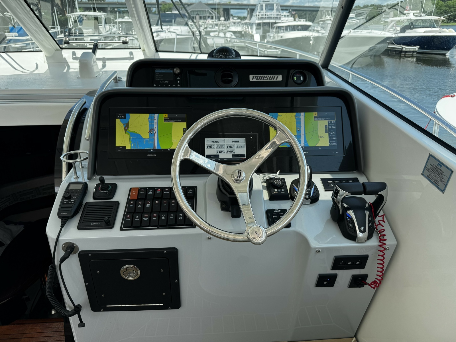 2022 Pursuit OS 385 Offshore