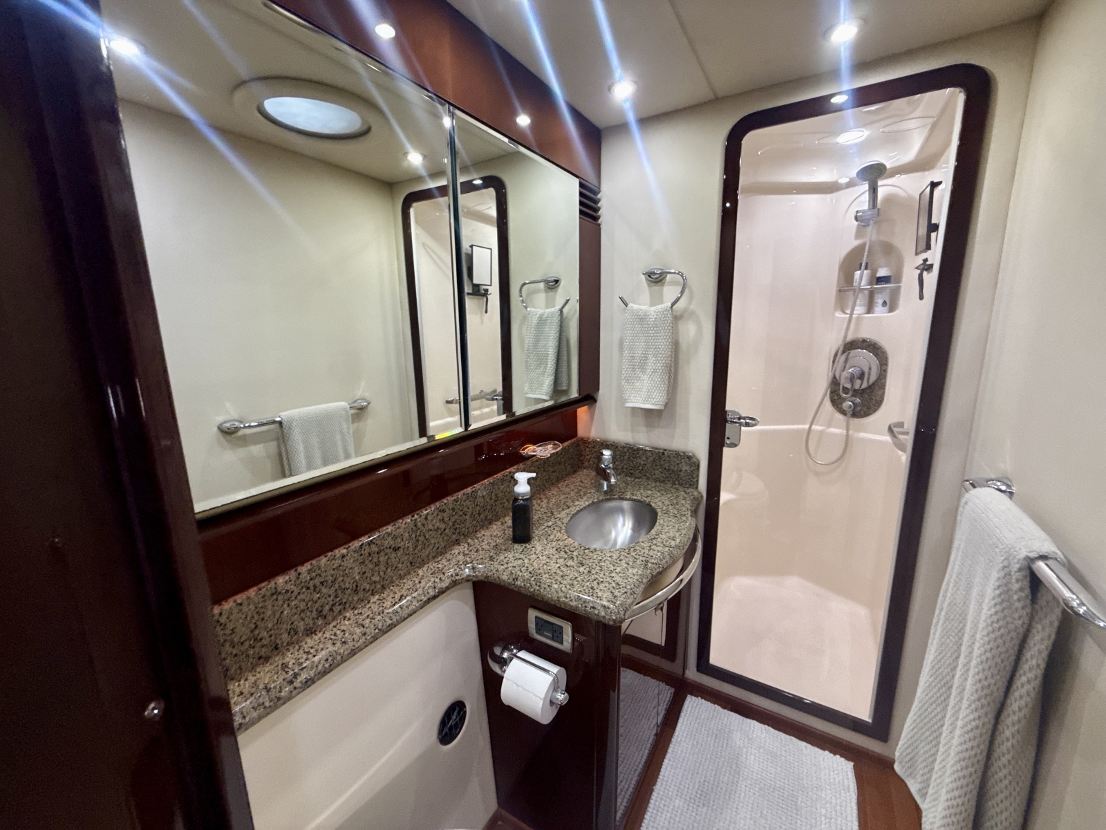 2007 Sea Ray 58 SEDAN BRIDGE