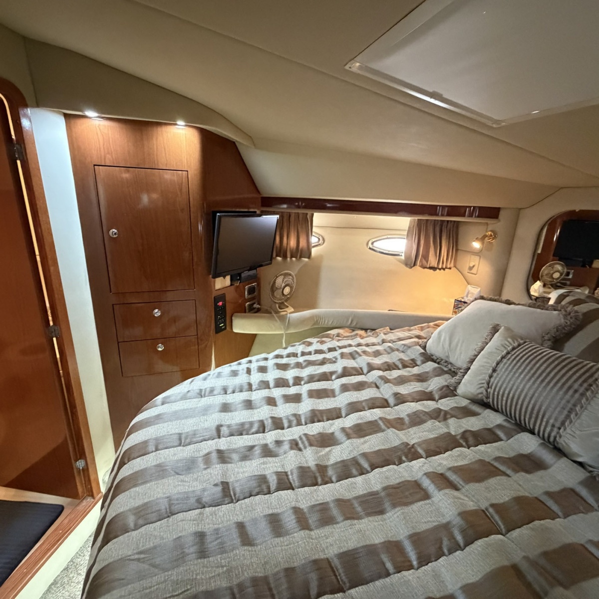 2002 Sea Ray 480 Motor Yacht