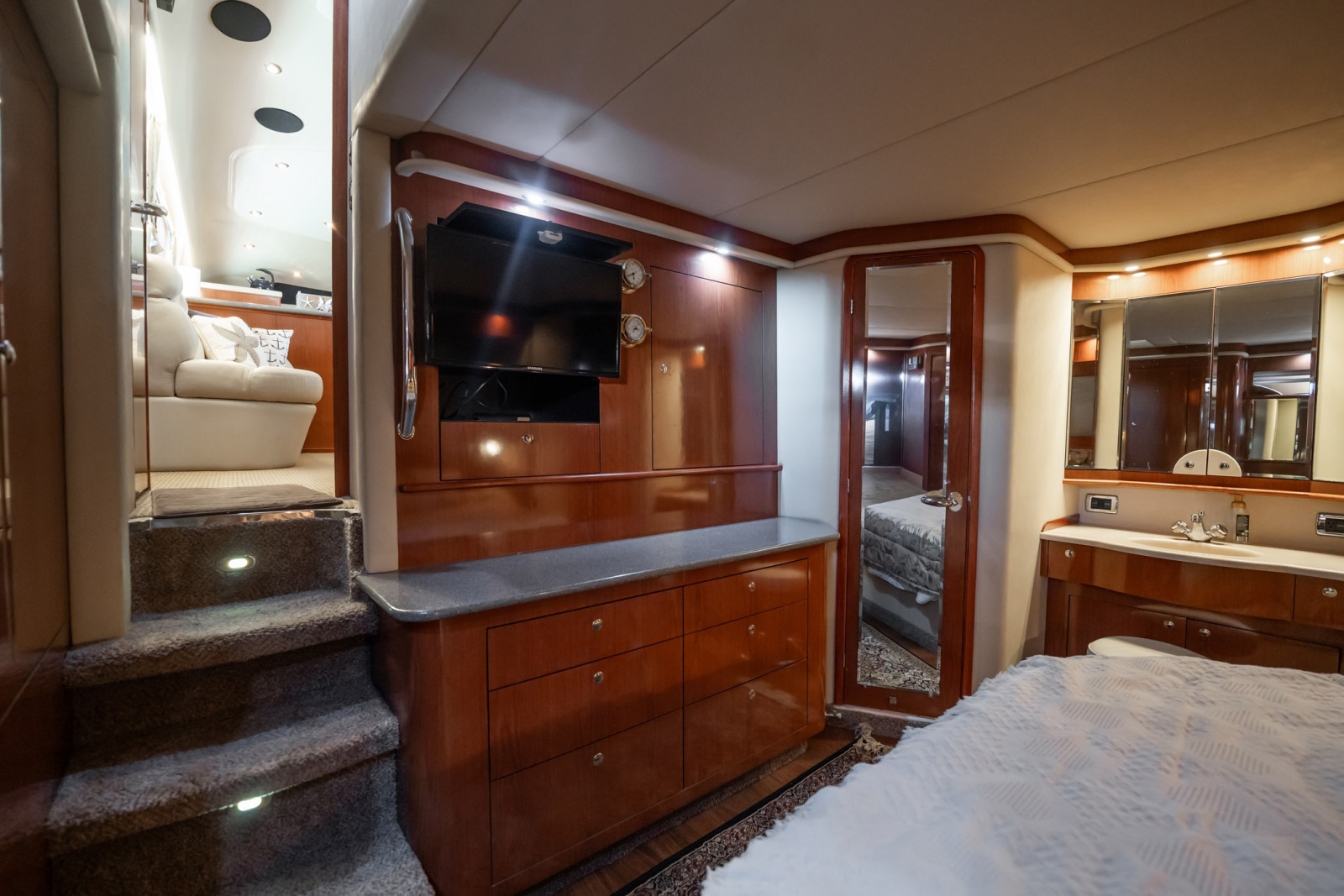 2002 Sea Ray 480 Motor Yacht