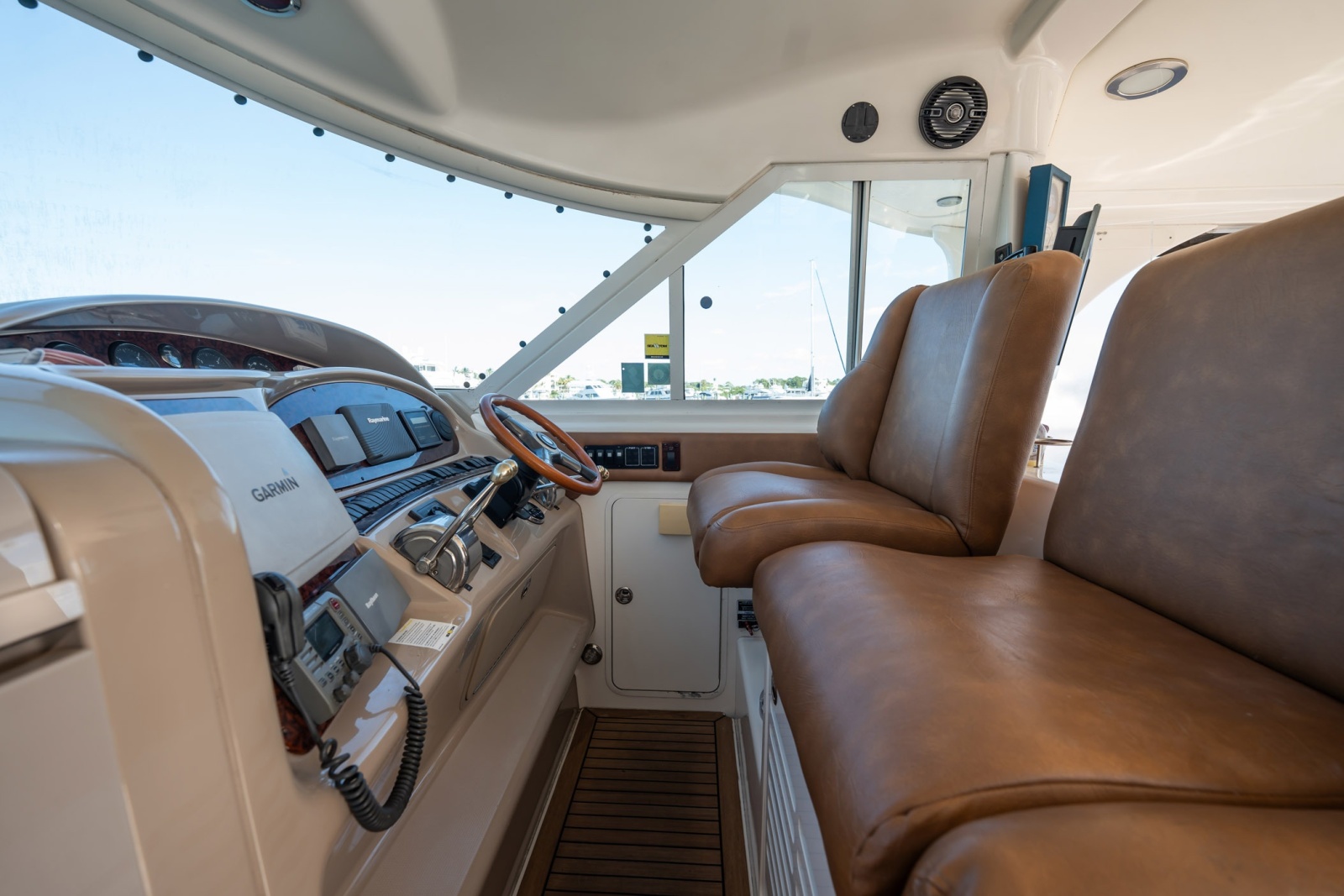 2002 Sea Ray 480 Motor Yacht