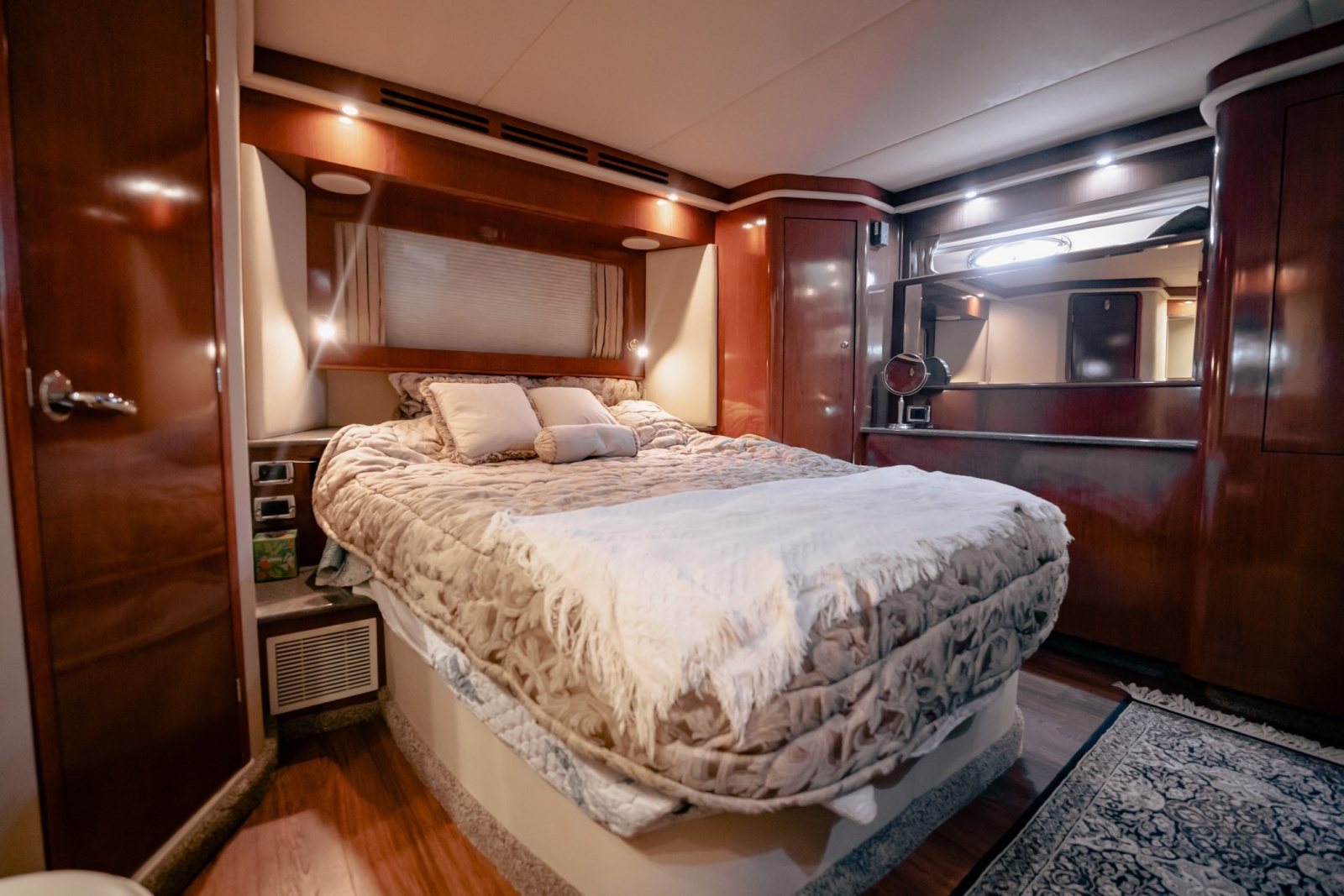 2002 Sea Ray 480 Motor Yacht