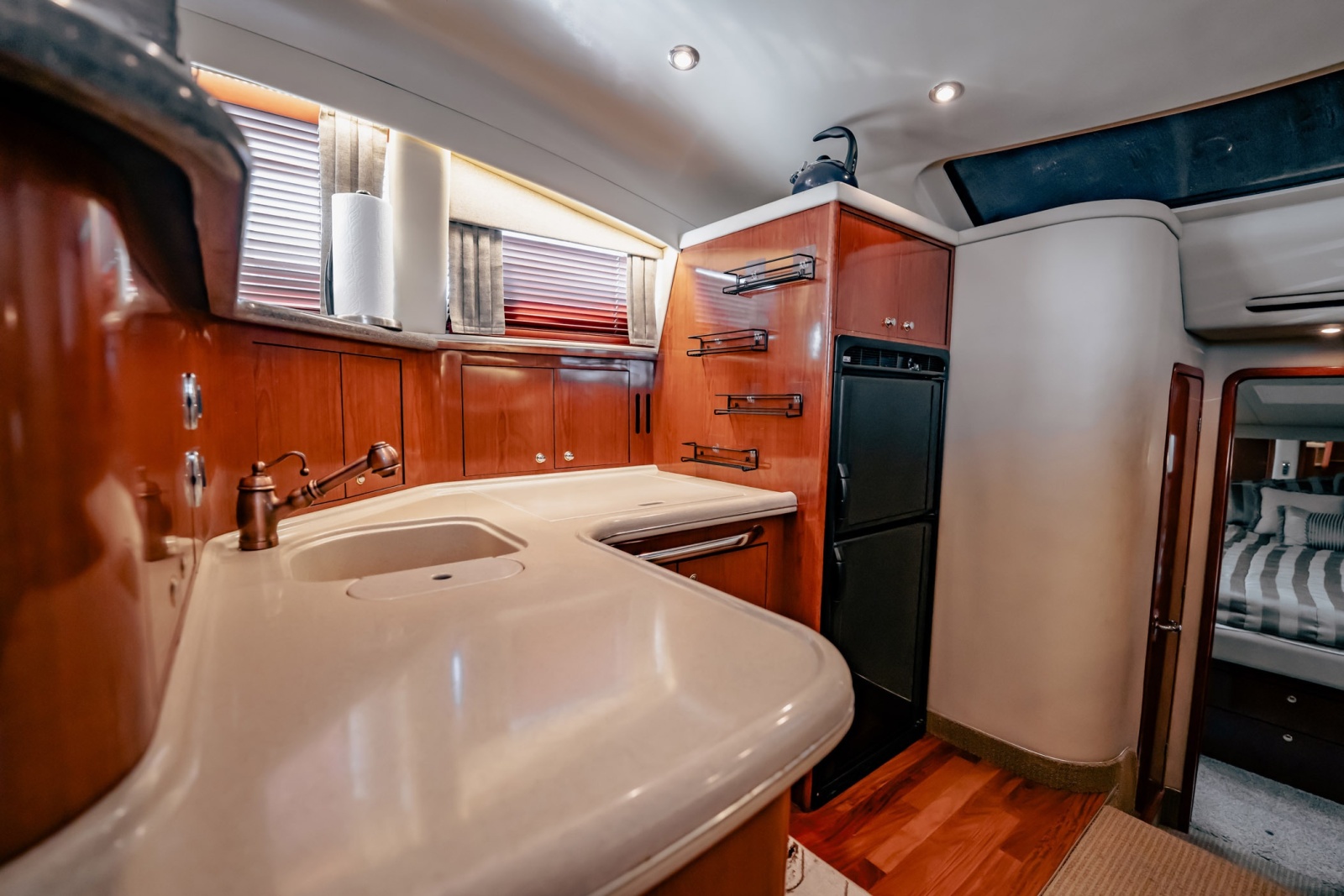 2002 Sea Ray 480 Motor Yacht