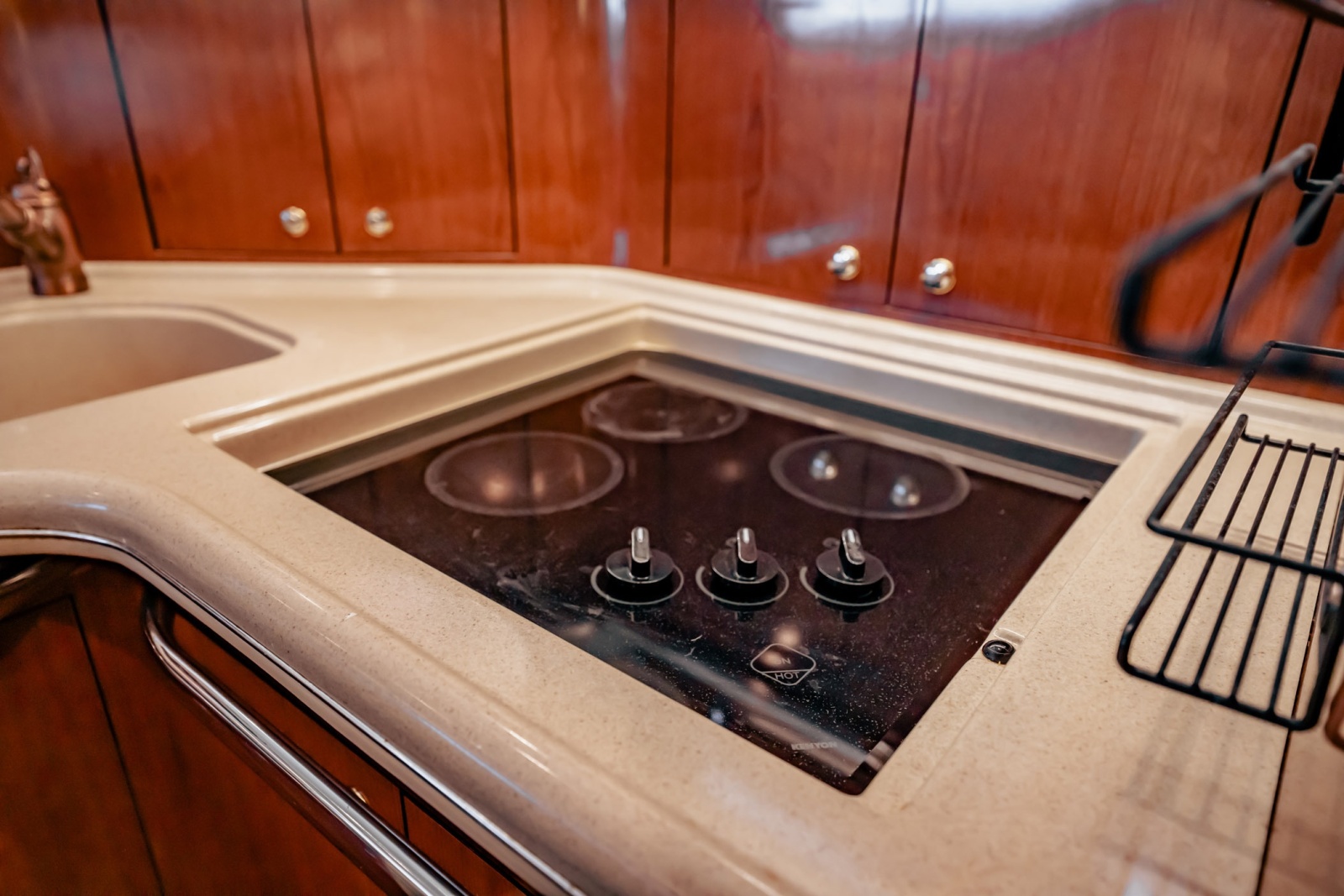 2002 Sea Ray 480 Motor Yacht
