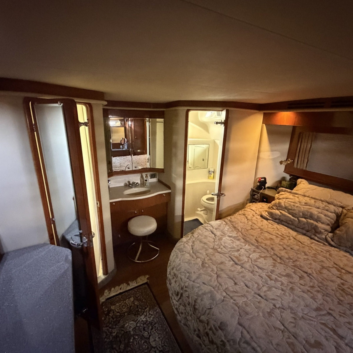 2002 Sea Ray 480 Motor Yacht