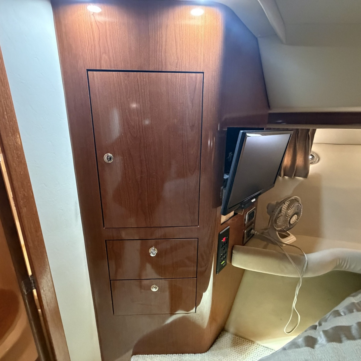 2002 Sea Ray 480 Motor Yacht