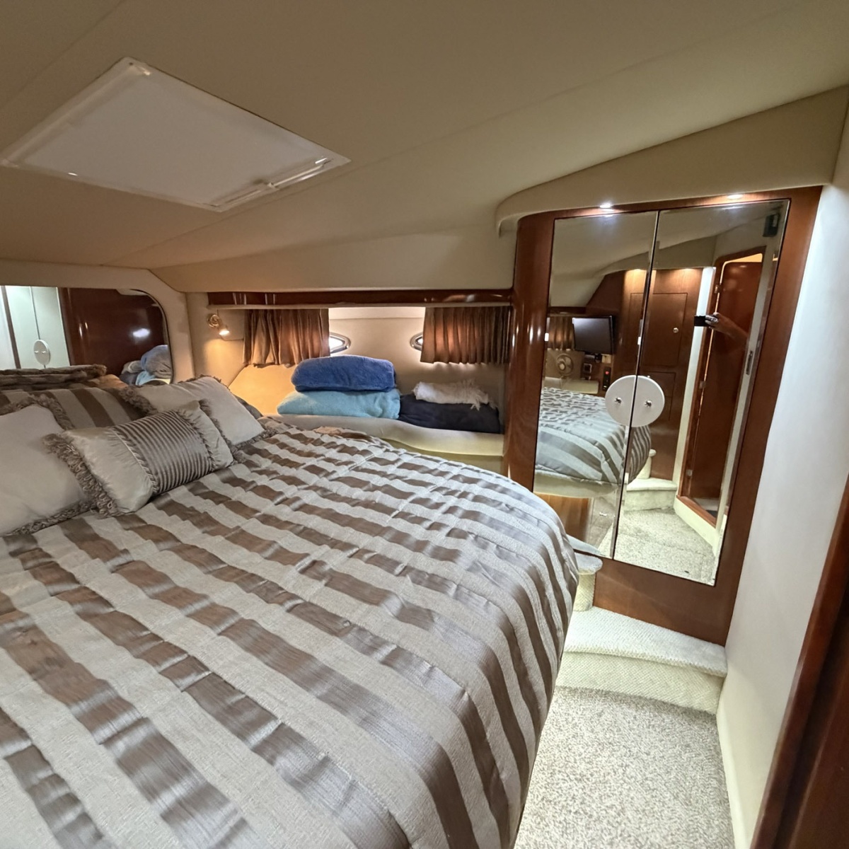 2002 Sea Ray 480 Motor Yacht