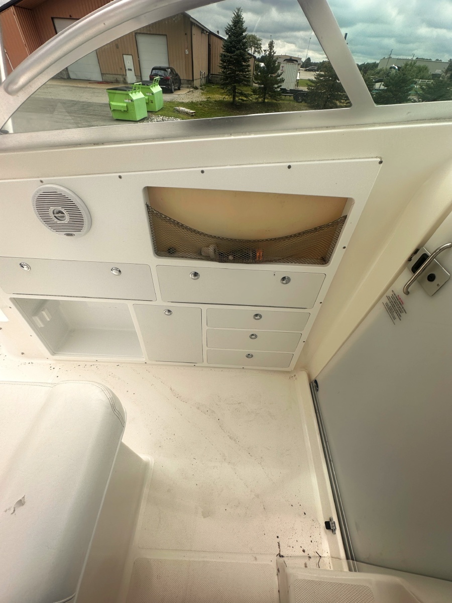 2001 Edgewater 255 Express