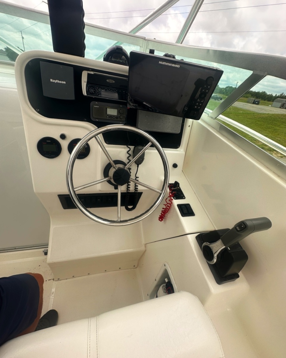 2001 Edgewater 255 Express