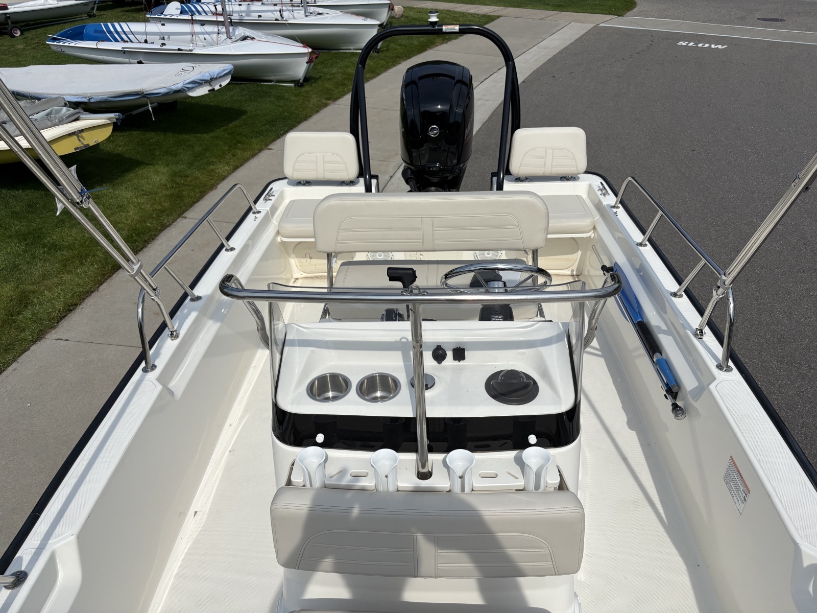 17ft Boston Whaler Yacht For Sale