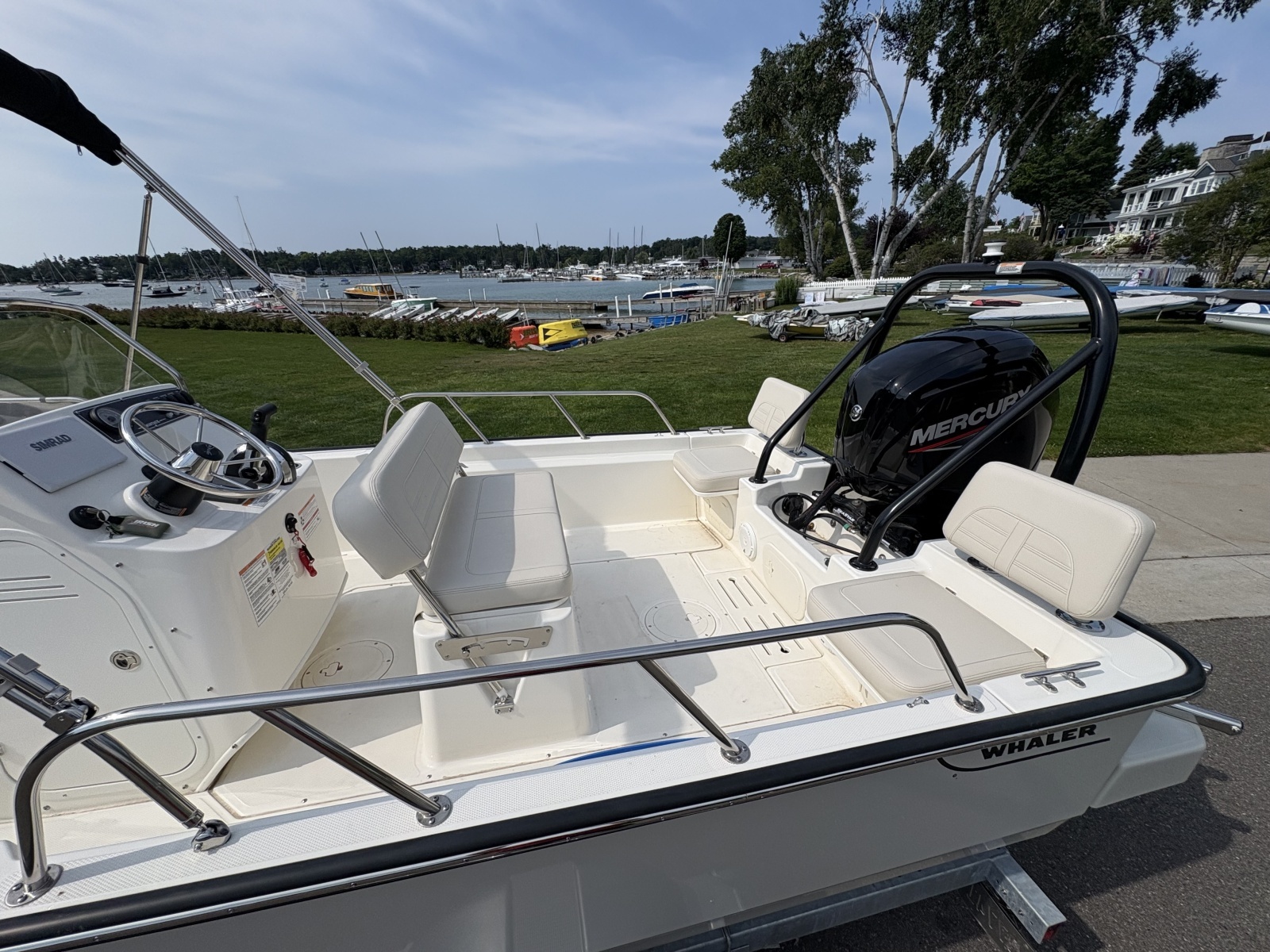 17ft Boston Whaler Yacht For Sale