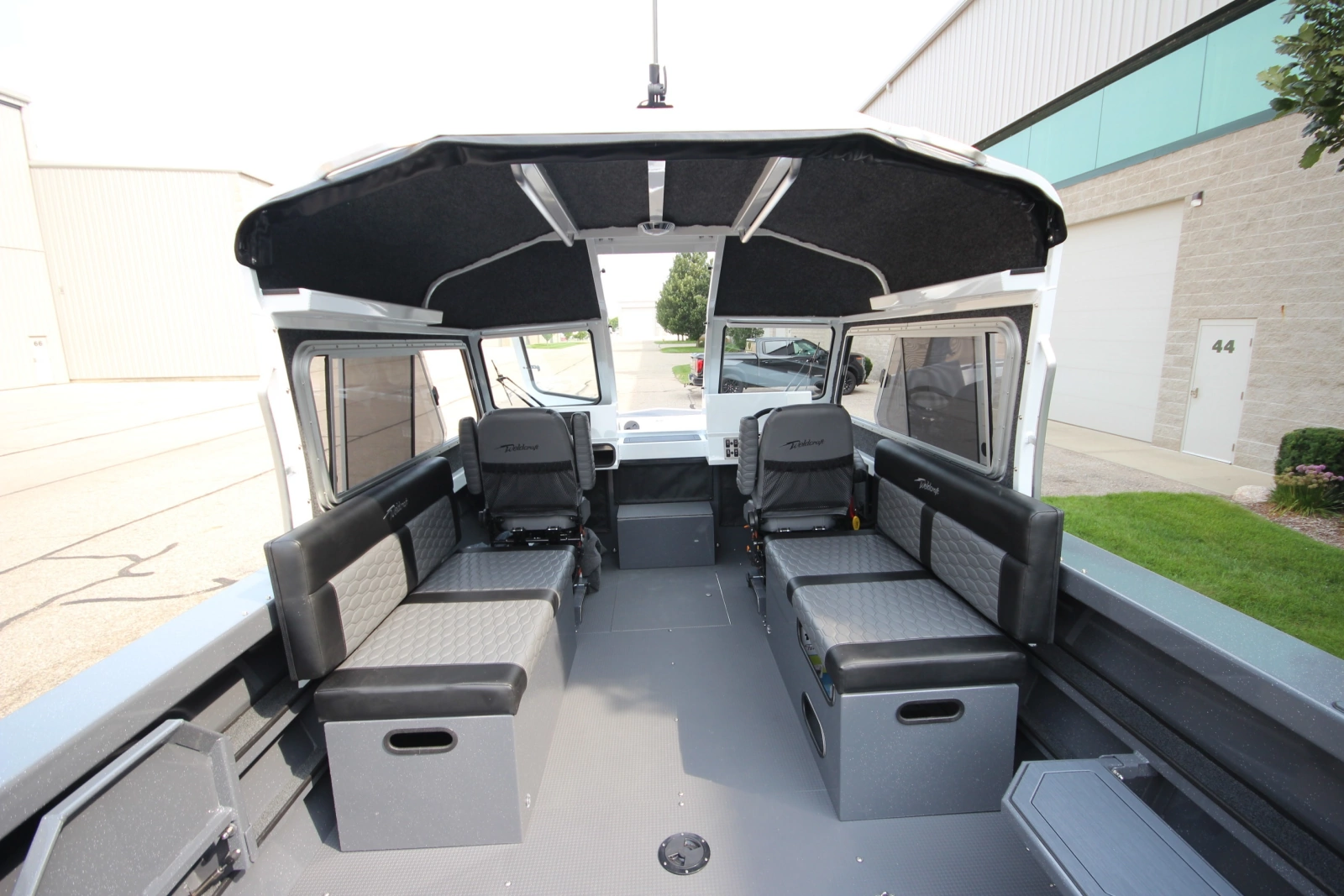 Boat Show Special Pricing 24ft Weldcraft Yacht For Sale