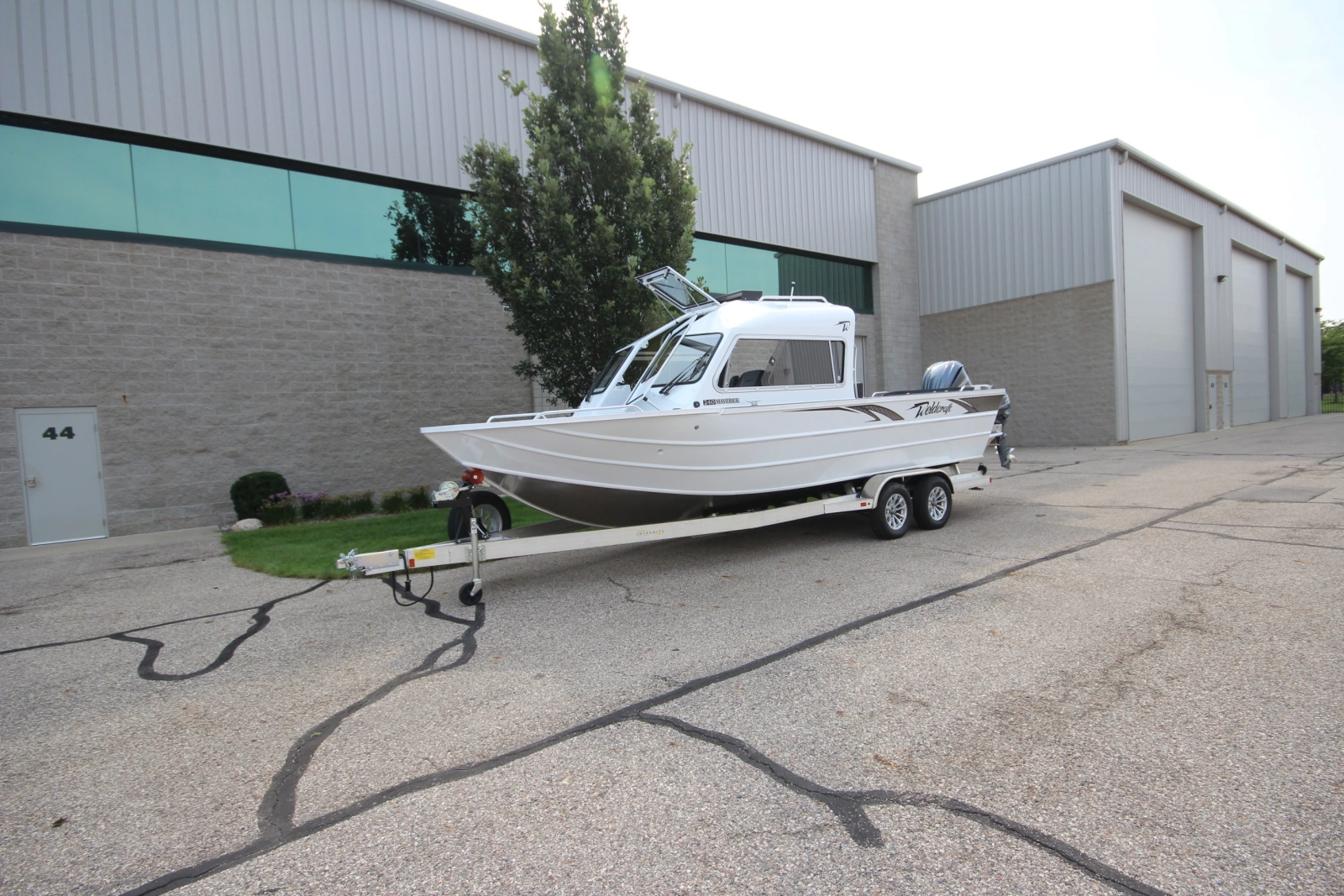 Boat Show Special Pricing 24ft Weldcraft Yacht For Sale